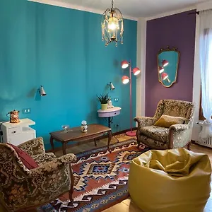 Spazioviola Intimo Boho Style Uno Spazio Magico Per L'energia Che Si Respira In Un Palazzo Della Vecchia Qui Nulla E Perfetto Ma Tutto Racconta No Wi-fi No Aria Condizionata Bologna